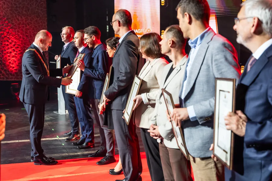 Presentation of distinctions to members of NCU’s Department of Atomic, Molecular and Optical Physics
